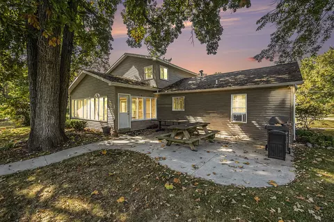 7842 Main St, Newaygo, MI 49337