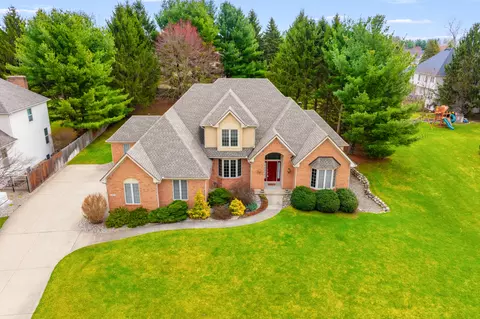 6815 Oleander Ln, Portage, MI 49024