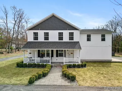 5904 E Division St, Newaygo, MI 49337