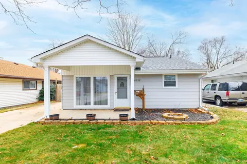 8032 William St, Taylor, MI 48180