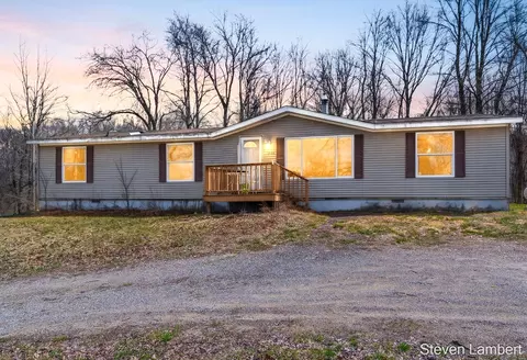 762 Dollies Ln, Hastings, MI 49058