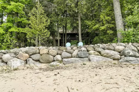 3929 Bay Valley Dr, Williamsburg, MI 49690