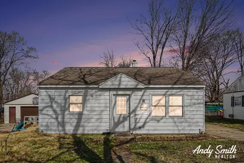 805 Sunnock Ave, Kalamazoo, MI 49001