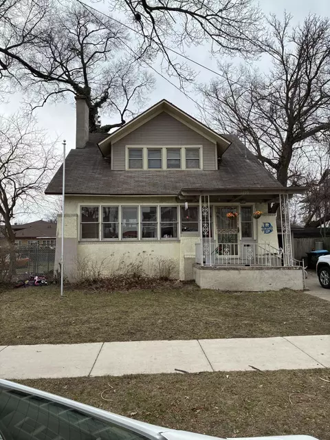 1699 Sanford St, Muskegon, MI 49441