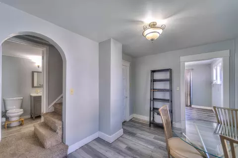 Entry Way - 131 Willow St, Jackson, MI 49202 photo 1 of 1