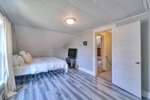 Bedroom - 131 Willow St, Jackson, MI 49202 photo 2 of 5