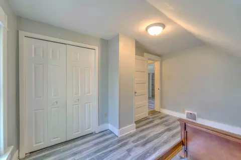 Bedroom - 131 Willow St, Jackson, MI 49202 photo 5 of 5