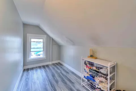 Bedroom - 131 Willow St, Jackson, MI 49202 photo 3 of 5