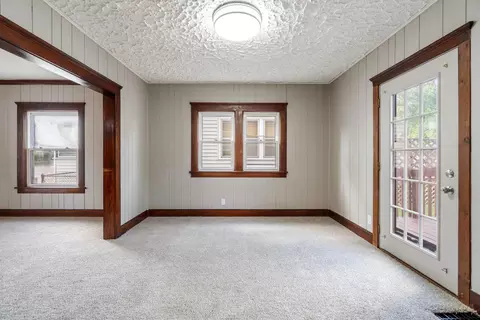 Living - 140 Moore St, Jackson, MI 49203 photo 6 of 7