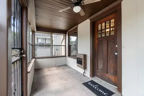 Exterior - 140 Moore St, Jackson, MI 49203 photo 5 of 10