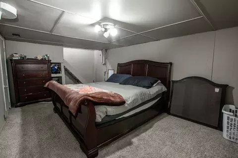 Bedroom - 140 Moore St, Jackson, MI 49203 photo 9 of 9