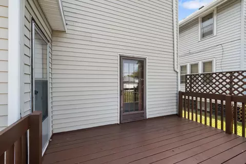 Exterior - 140 Moore St, Jackson, MI 49203 photo 8 of 10