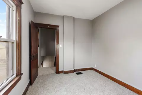 Bedroom - 140 Moore St, Jackson, MI 49203 photo 3 of 9