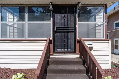 Exterior - 140 Moore St, Jackson, MI 49203 photo 3 of 10