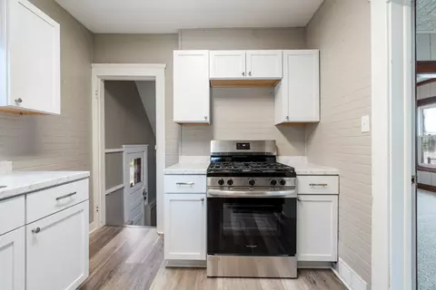 Kitchen - 140 Moore St, Jackson, MI 49203 photo 2 of 3