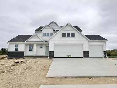 7082 Kettle Dale Ave SE, Alto, MI 49302