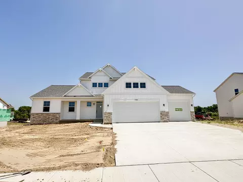7082 Kettle Dale Ave SE, Alto, MI 49302