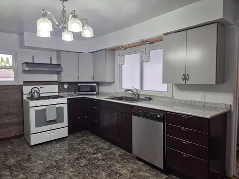 Kitchen - 232 Bender St, Jackson, MI 49202 photo 2 of 2