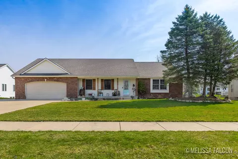 7422 Whistlevale Dr SW, Byron Center, MI 49315