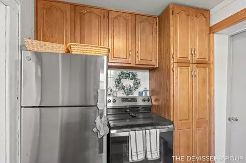 Kitchen - 3136 Baseline Rd, Gobles, MI 49055 photo 3 of 4
