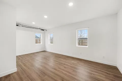Living - 6850 Wooster Rd, Jackson, MI 49201 photo 1 of 3
