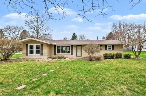 728 Chippewa Trl, Niles, MI 49120