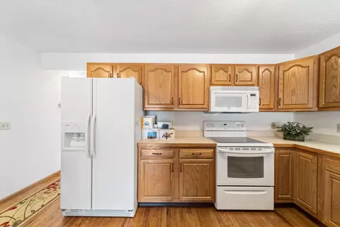 Kitchen - 19976 M-60, Three Rivers, MI 49093 photo 10 of 12