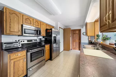 Kitchen - 19976 M-60, Three Rivers, MI 49093 photo 3 of 12