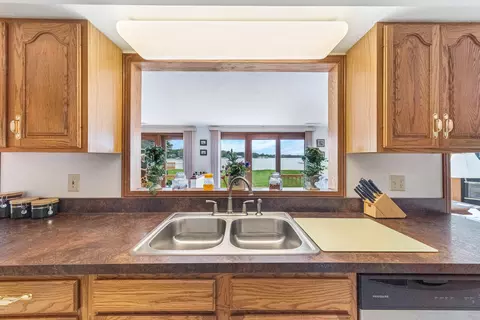 Kitchen - 19976 M-60, Three Rivers, MI 49093 photo 4 of 12