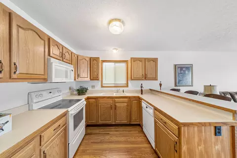 Kitchen - 19976 M-60, Three Rivers, MI 49093 photo 9 of 12