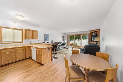 Dining - 19976 M-60, Three Rivers, MI 49093 photo 4 of 4