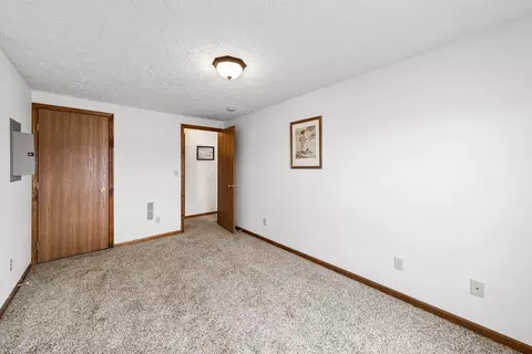 Bedroom - 19976 M-60, Three Rivers, MI 49093 photo 7 of 11