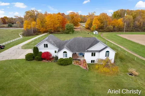 3700 8th Ave, Hudsonville, MI 49426