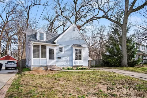 1321 Ballard St SE, Grand Rapids, MI 49507