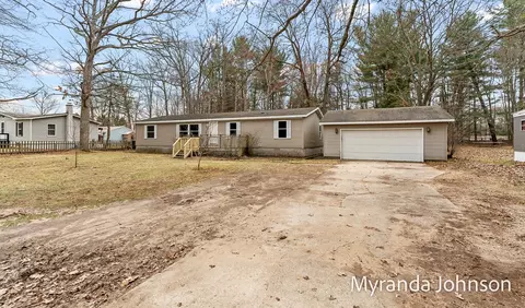 3455 W Webster Rd, Montague, MI 49437
