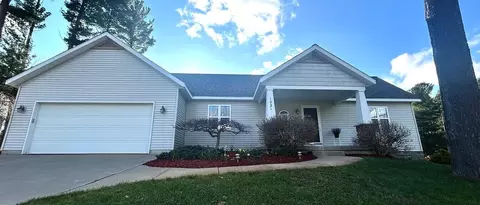 1921 Pineridge Dr, Hastings, MI 49058