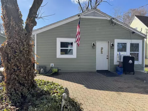 206 S Grant St, Otsego, MI 49078