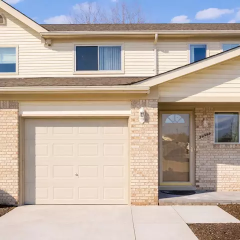 20969 Flora St, Roseville, MI 48066