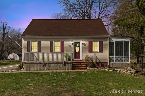 475 Northland Ct NE, Rockford, MI 49341