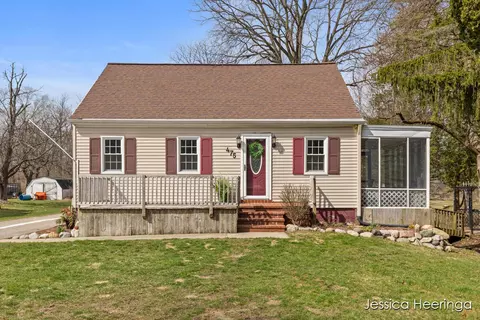 475 Northland Ct NE, Rockford, MI 49341