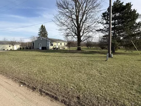 1050 Sidlauskas Dr NW, Sparta, MI 49345