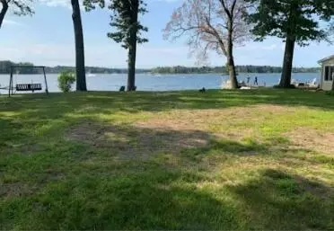 11366 E Shore Dr, Delton, MI 49046