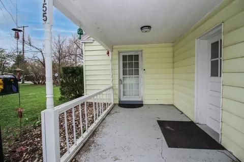 Exterior - 755 White Pigeon Rd, Constantine, MI 49042 photo 4 of 8