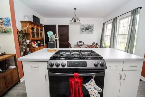 Kitchen - 755 White Pigeon Rd, Constantine, MI 49042 photo 2 of 5