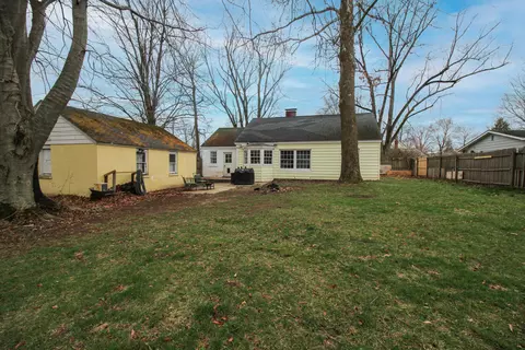 Exterior - 755 White Pigeon Rd, Constantine, MI 49042 photo 6 of 8