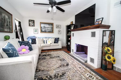 Living - 755 White Pigeon Rd, Constantine, MI 49042 photo 2 of 4