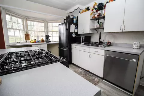 Kitchen - 755 White Pigeon Rd, Constantine, MI 49042 photo 3 of 5