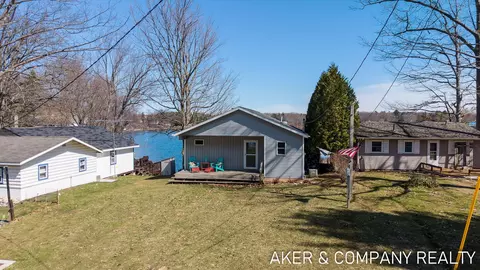 Exterior - 5320 Stella Rd, Custer, MI 49405 photo 6 of 13