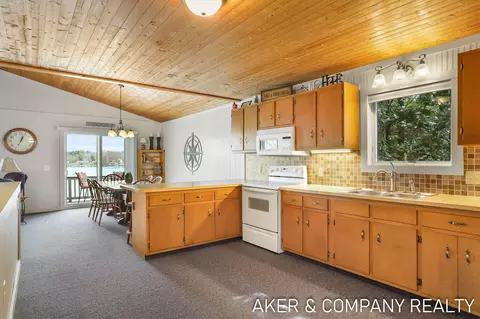 Kitchen - 5320 Stella Rd, Custer, MI 49405 photo 2 of 5