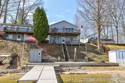 Exterior - 5320 Stella Rd, Custer, MI 49405 photo 2 of 13